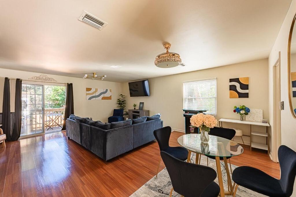 Cozy Townhome Retreat With King Bed Near I-10, Capitol, Fsu & Famu Таллахасси Экстерьер фото